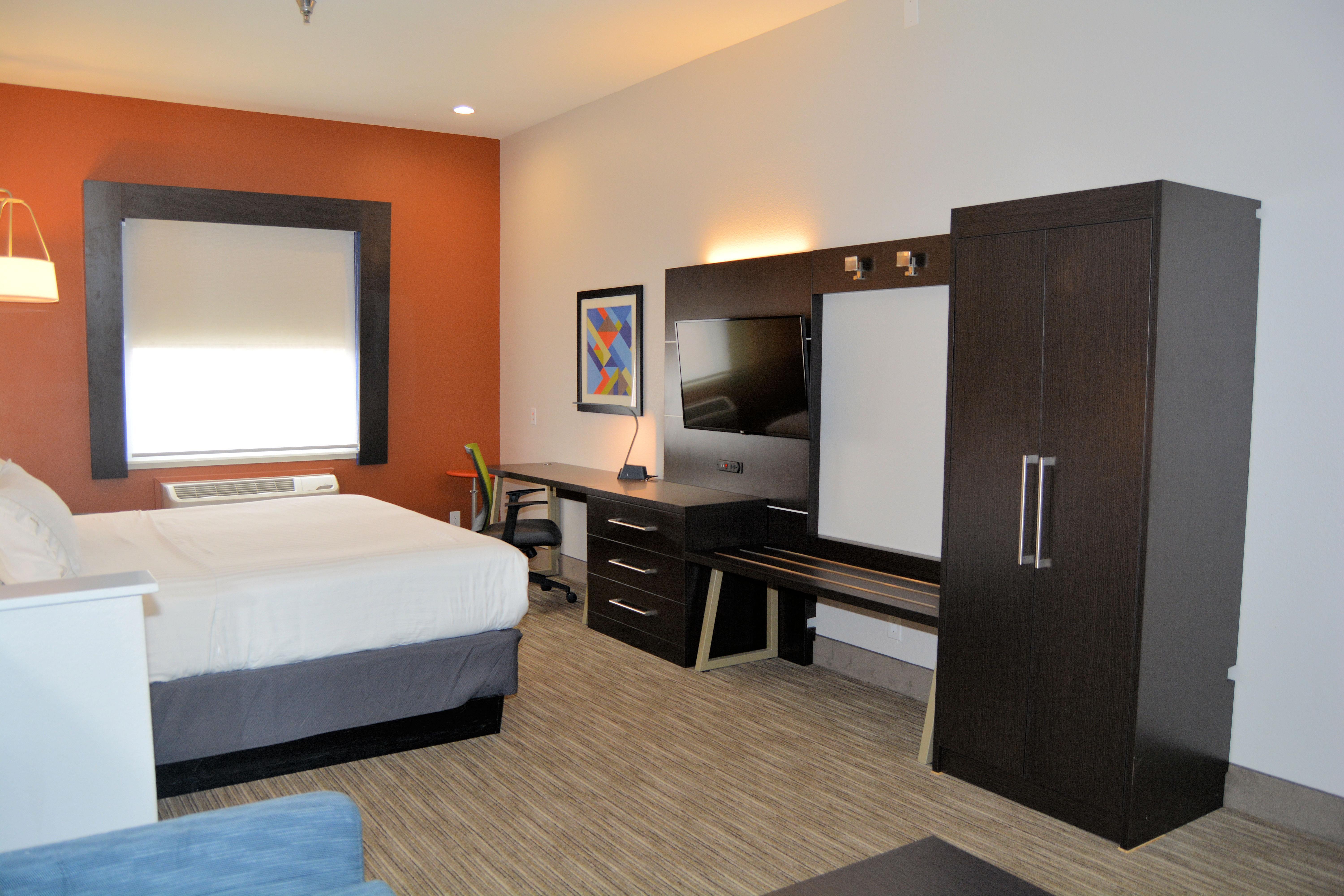 Holiday Inn Express Hotel And Suites Abilene By Ihg Exterior photo