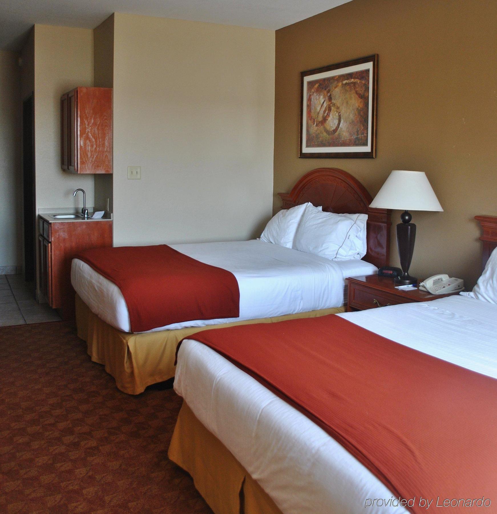 Holiday Inn Express Hotel And Suites Abilene By Ihg Room photo