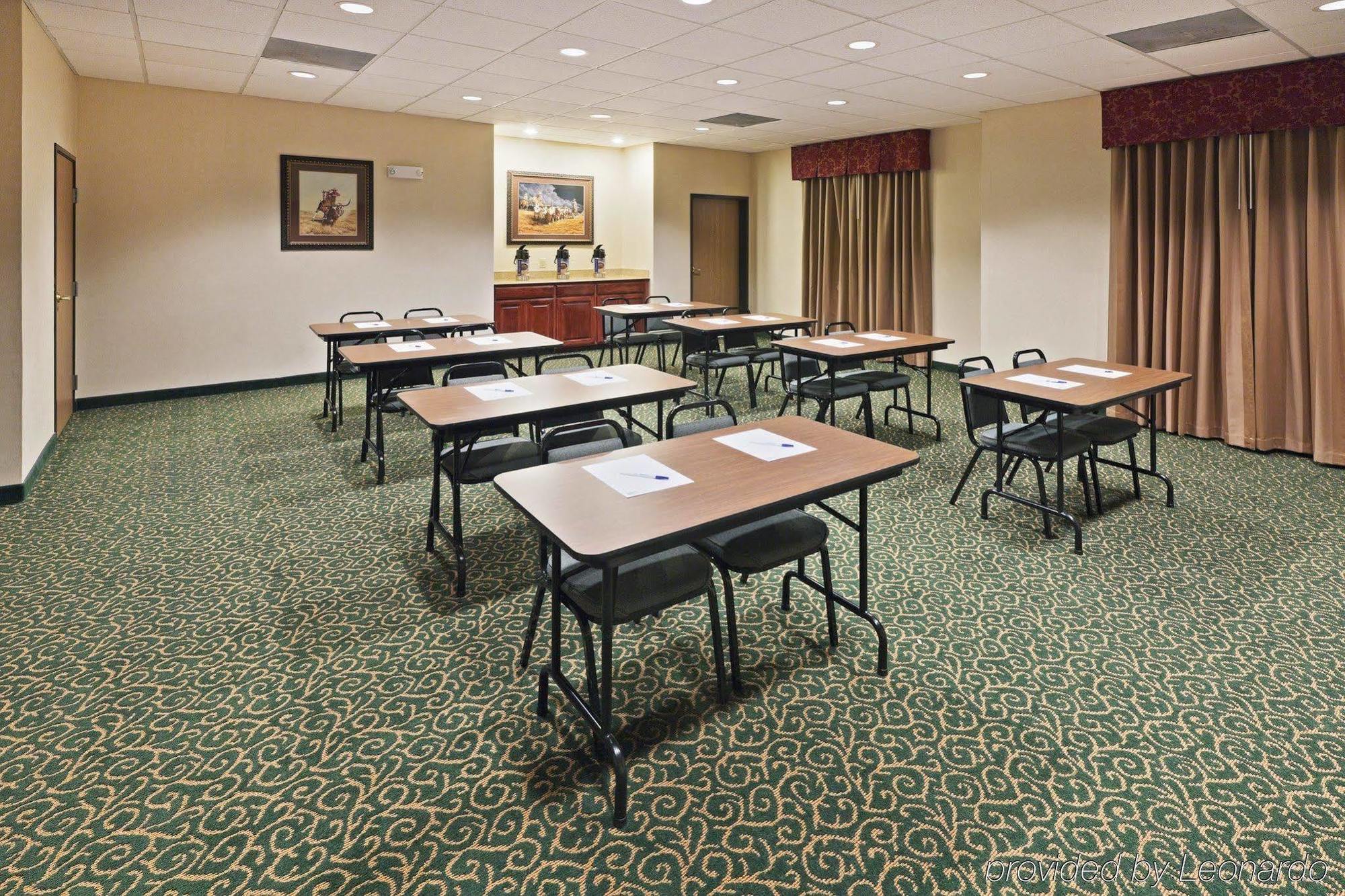 Holiday Inn Express Hotel And Suites Abilene By Ihg Exterior photo