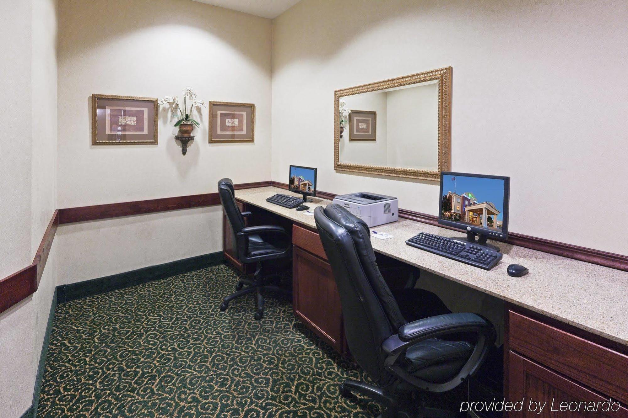 Holiday Inn Express Hotel And Suites Abilene By Ihg Exterior photo